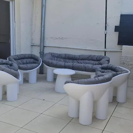 Sunset Atypical With Air Conditioning Νίκαια