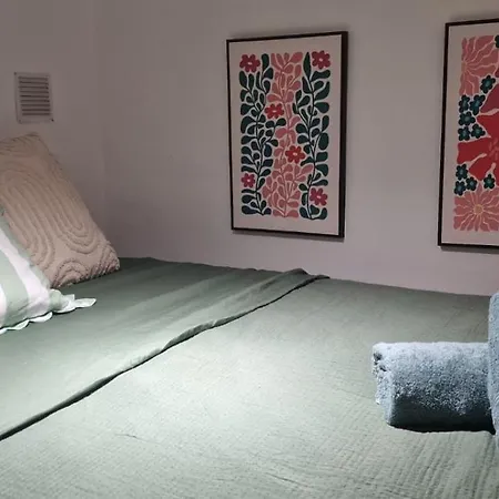 Sunset Atypical With Air Conditioning *