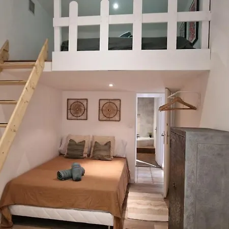 Sunset Atypical With Air Conditioning Nyaraló